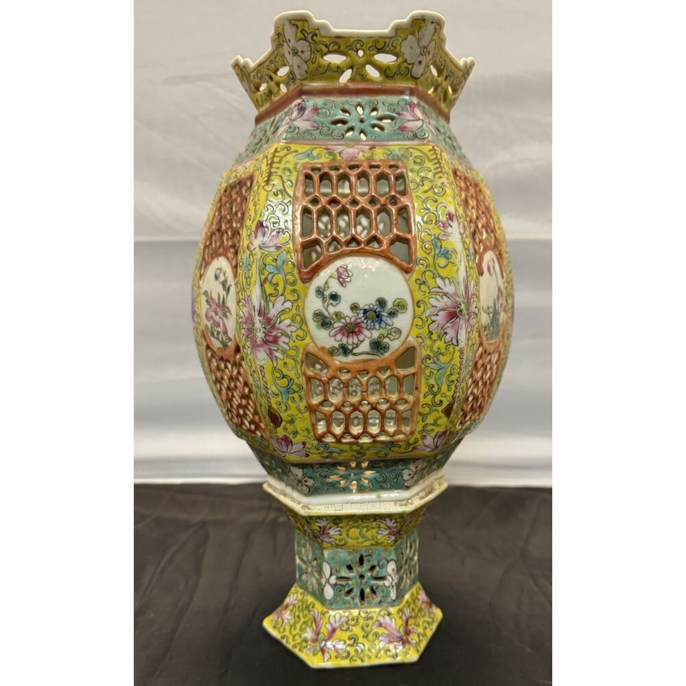 Rare Antique Chinese Famille Rose Porcelain Palace Lantern Late 19th Century